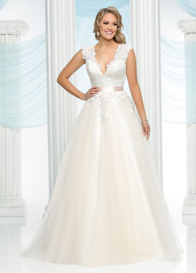Wedding Dresses | Bellingham, WA | Sueo Bridal - Quince, Bridal Dresses,  and Formal Wear in Bellingham, WA Whatcom